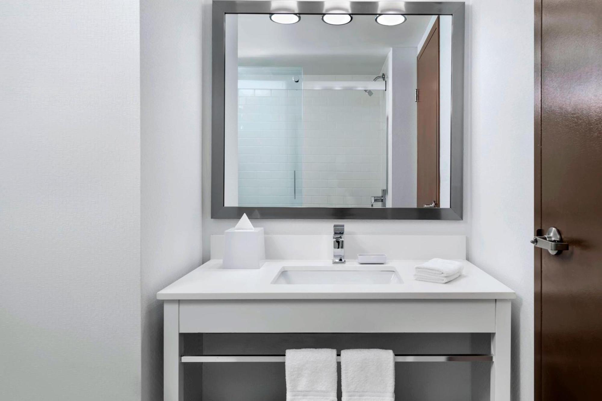 Four Points By Sheraton Barrie Ngoại thất bức ảnh